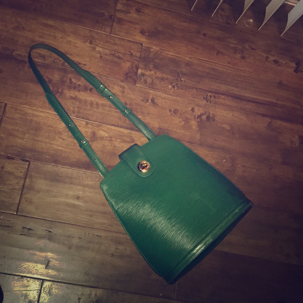 Louis Vuitton 👜